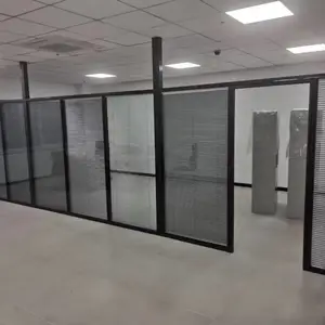 ��ɫ�ж�����˫����Ҷ�칫�Ҳ�������չ�Ƽ��¾������Ͻ�߸���ǽ����Ϊ��