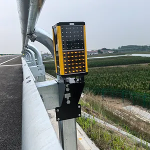 高速防撞智能黄闪灯 华普智通 雾区警示诱导灯 交通安全太阳能雾灯