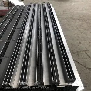 ����ָָ��������ˮ���ǰ���ˮ����ƽ̨����ָ�դ����̤����