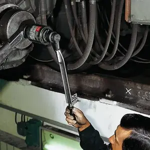 法国 facom机械扭矩扳手306系列耐久性测试多达 50,000 次