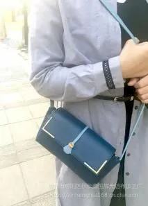 鑫恒辉加工小款女包_今年流行什么款式的女包、欢迎选购