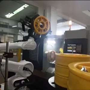 电梯轮尼龙轮车床加工上下料机器人 CNC机床机械手
