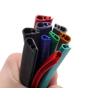��ɫU�͹Ǽ��ܷ����𽺰�������е�ӽ���߷����ֱ���������