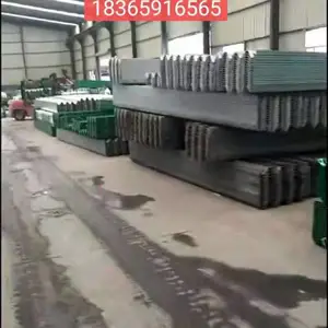 w型防撞护栏板法兰立柱价格喷塑热镀锌波形护栏板防阻块轮廓标柱帽螺栓飞机翅配件