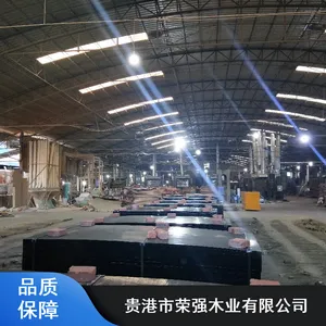 工程施工防水覆膜板_八层红色防水覆膜板_工程施工覆膜板厂家批发