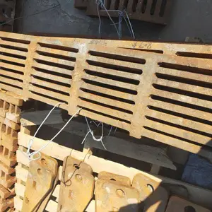 1000立轴复合式煤矸石破碎机配件铬钼合金锤头衬板篦条