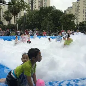 优惠出租夏季水上拔河、休息浮排、香蕉船、泡沫机