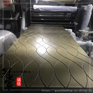 3���ֺ�����������԰���ߵ����ɫ������ ���ز����͸���ǽ