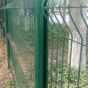 供应广东小区社区围网三角折弯防护网桃形柱护栏网生产安装
