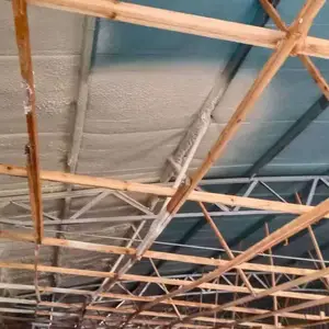 大棚 养殖场 工厂车间 钢结构保温聚氨酯发泡机 彩钢瓦 彩钢棚现场发泡硬质保温泡沫