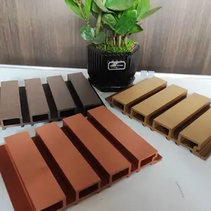 ľ��Χǽ����ľɫ��͹��դ�廧�����ˮ����ľ�ܳ��ǰ�