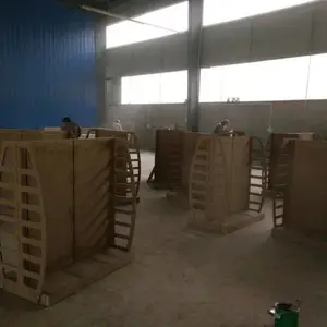 �ϳ��۾��껯ױƷ��ҩ����չ���ĳ���