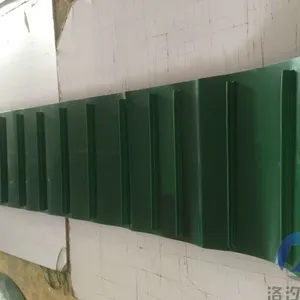 PVC草坪纹加挡板输送带