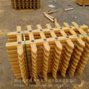 供应水泥仿木头栅栏户外栏杆园林景观水泥栅栏优质水泥仿木格栅栏仿木栅栏