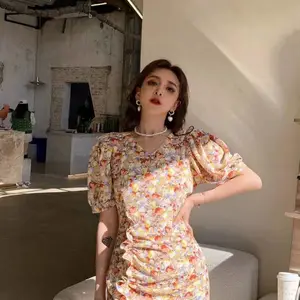 小清新网红同款女装 芭比瑞雅21碎花波点大长裙货源 直播***拿货***