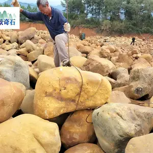 肇庆黄蜡石刻字景观石/吨位黄蜡石产地批发/黄蜡石茶几石桌凳
