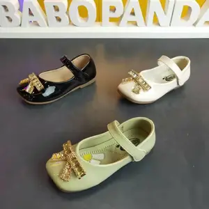 福建泉州BABUDOG巴布豆品牌小雏菊秋季新款女公主中大童皮鞋批发