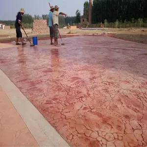 小院改造首选彩色压花地坪 防水防滑易打理 耐磨性能好