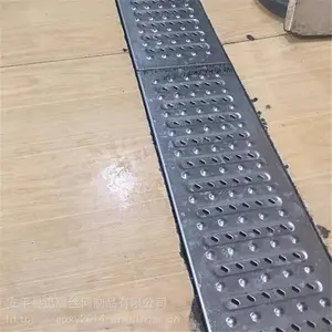 �Ͼ��г���ˮ���ǰ� ����ֳ����ع��� ѸӥʳƷ��304�ǰ�