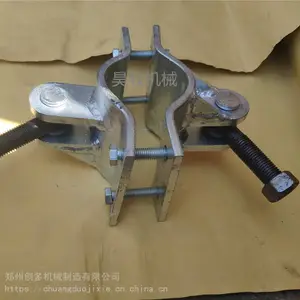 牧场牛舍隔栏门连接件立柱抱卡配件 月亮门门轴抱箍热镀锌材质