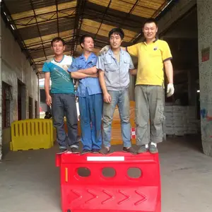 山西全新料塑料水马批发 太原塑料水马生产厂家 大同三孔塑料水马批发