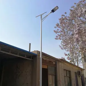 ���ݾ���̫���ܵ� 7��LED���۵�˫��ͷ ·�Ƹ˷Ǳ궨��