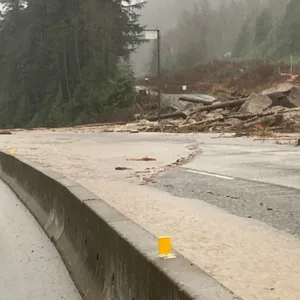 公路边坡落石滑坡风险监测系统 山区边坡落石滑坡灾害识别系统