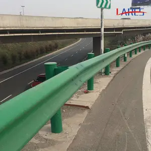 太原乡村公路波形护栏板喷塑防撞护栏打入式波形梁护栏厂家