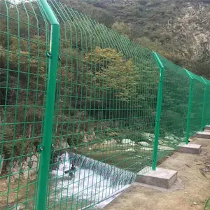 编织网河道防护网 槽钢立柱框架防护网栏厂 淮联道路围界网
