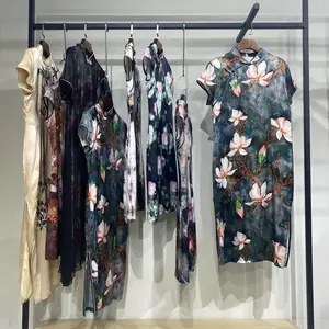 复古唐装桑蚕丝旗袍货源 品牌折扣女装批发 国风优雅修身品牌旗袍 品牌折扣女装供应链