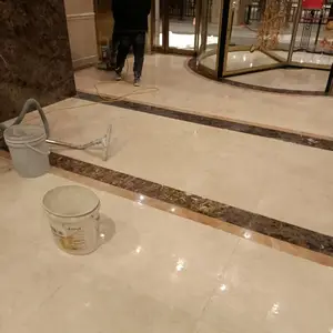 ��ҵ����ʯ�ķ��½ᾧ��ʯ��������ĥ�׹⣬��������澵��