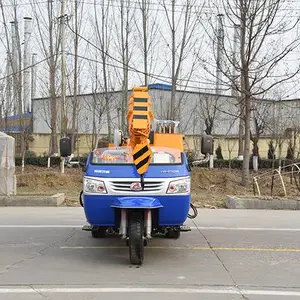 三轮吊车图片-四通机械吊车厂家-三轮吊车