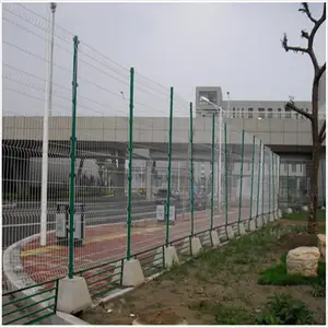 上饶市双边丝护栏网桃形立柱铁丝网 信州区防护隔离网河道鱼塘养殖果园圈地栅栏