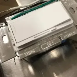 供应 LUTRON ELECTRONICS 调光器 DVELV-300P