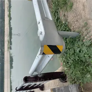 山西太原波形护栏防撞栏乡村公路护栏板有哪些配件？都什么规格