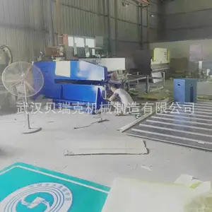 贝瑞克 标牌自冲铆接机 生产标牌铆接设备 路牌铆接