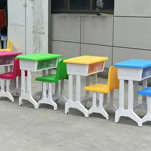 红色的课桌椅直销厂家定制- 临沂天力家具