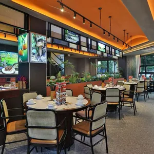 新中式川湘菜馆桌椅组合 商用实木方桌圆桌 饭店餐饮专用加厚耐磨餐桌椅