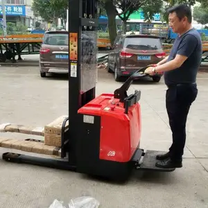 ��������վ��ʽ�綯�Ѹ߳�����λ��ʻ����綯�泵