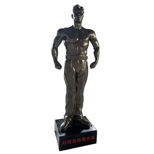 玻璃钢武术人物雕塑 仿铜古代人像雕塑 广州体育馆门口美陈
