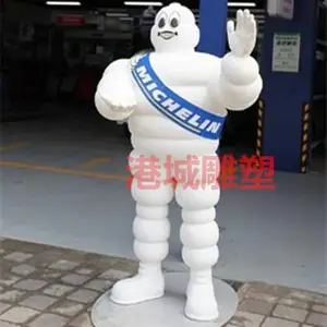 汽车新车店铺吉祥物迎宾玻璃钢卡通米其林轮胎公仔雕塑