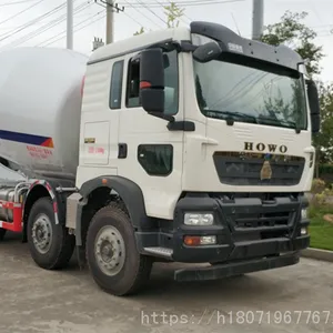 重汽TX轻量化12方轻量化搅拌车