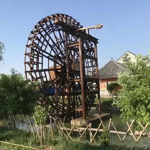 中裕木艺景观工程 田间河道脚踩手摇 防腐木风车水车