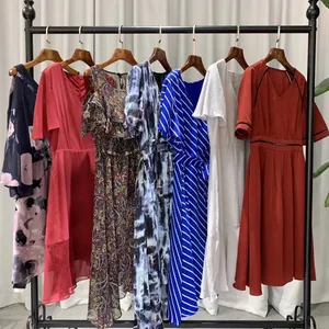 马克华菲女装品牌、中高端品牌、尾货批发 多种款式 多种风格
