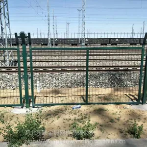 东联网栏现货供应铁路防护网、金属隔离护栏、铁路防护
