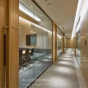 珠海 全景玻璃隔墙 板式隔断 磨砂玻璃隔断