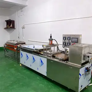 多功能烙馍机 650型 双排单饼机器 液压烤鸭饼机介绍