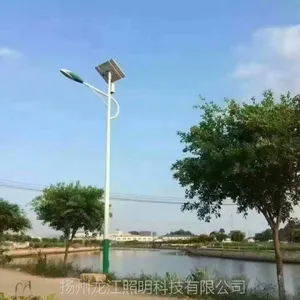 河北保定6米太阳能路灯价钱1000元一套 龙江厂家当天就发货(一级资质)