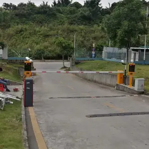 ���� ͣ���������շѳ���ʶ��ϵͳ ��ɽС������ʶ���բһ�������ֱ��