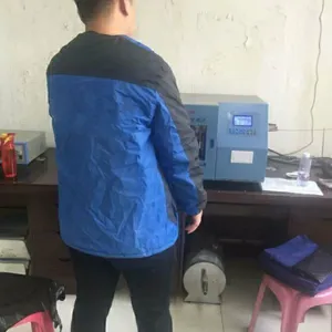 �ӽ�����ú���ͷ������Զ������